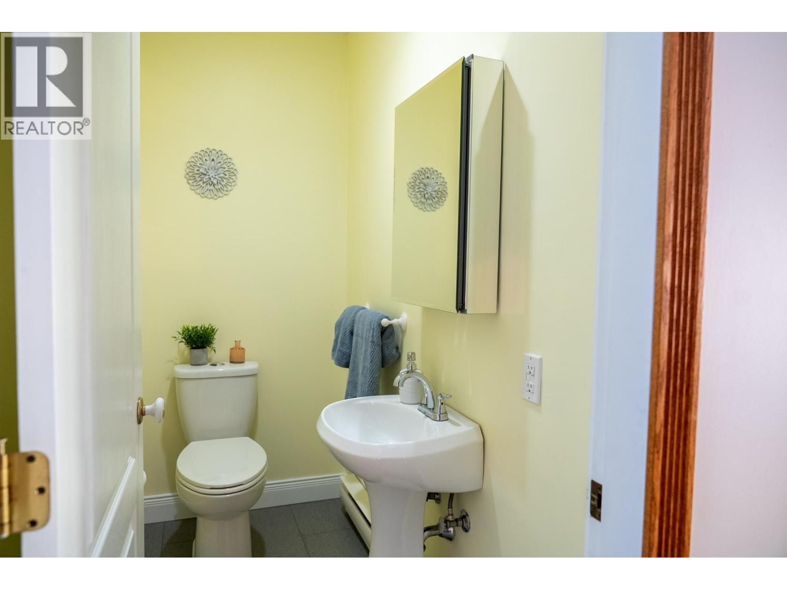 37189 SCHOONER WAY, Pender Island