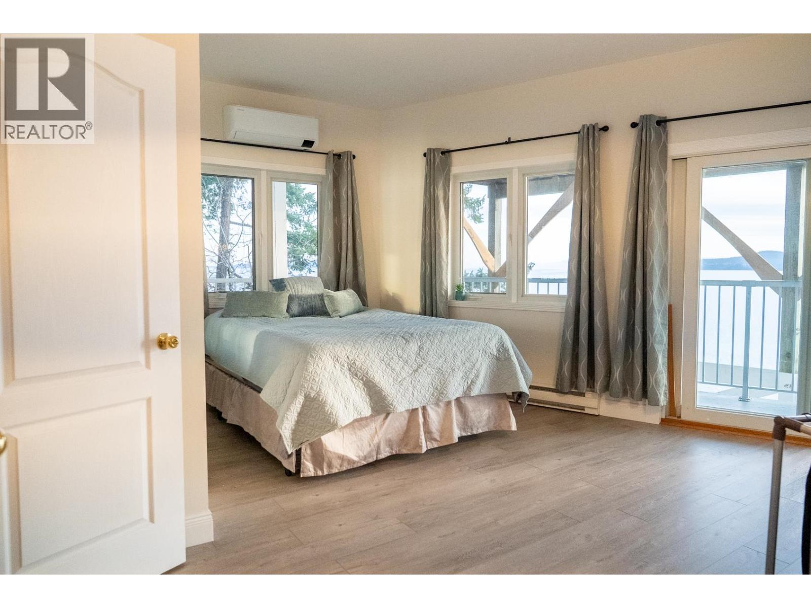 37189 SCHOONER WAY, Pender Island