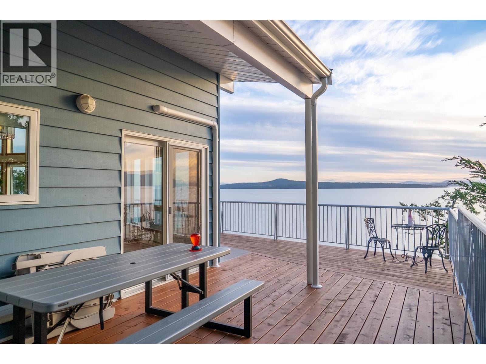 37189 SCHOONER WAY, Pender Island