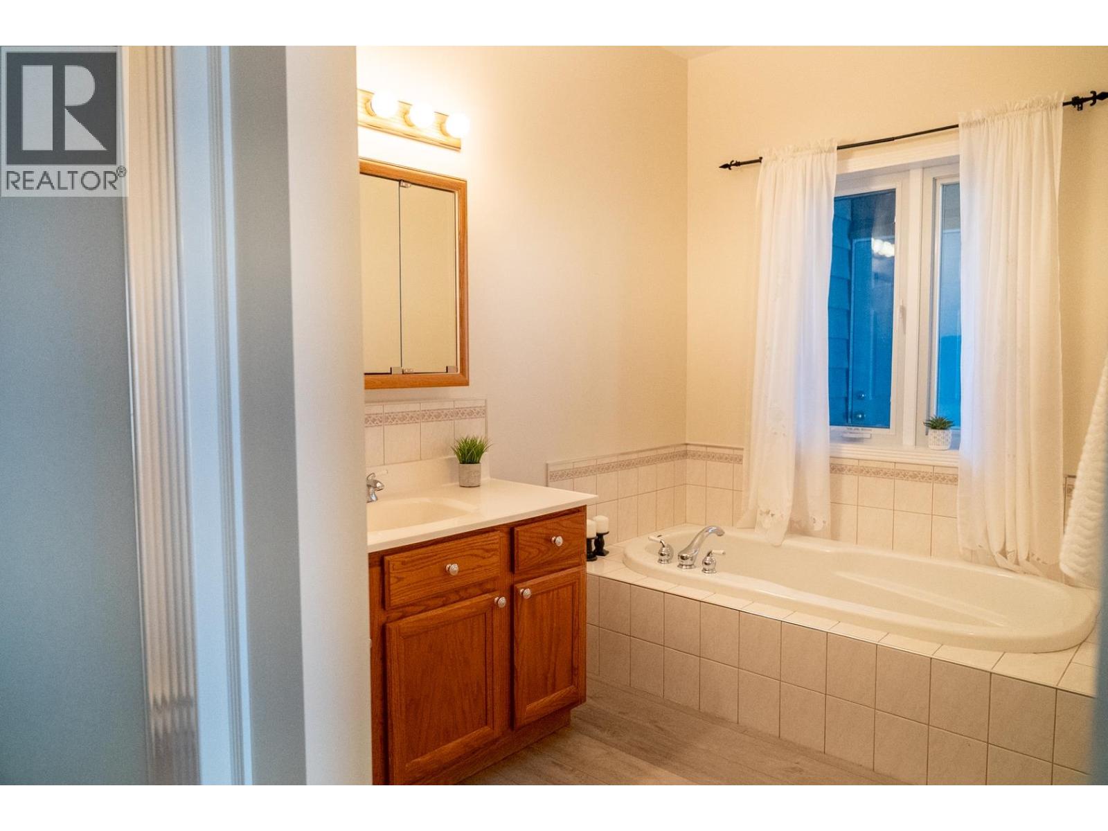 37189 SCHOONER WAY, Pender Island