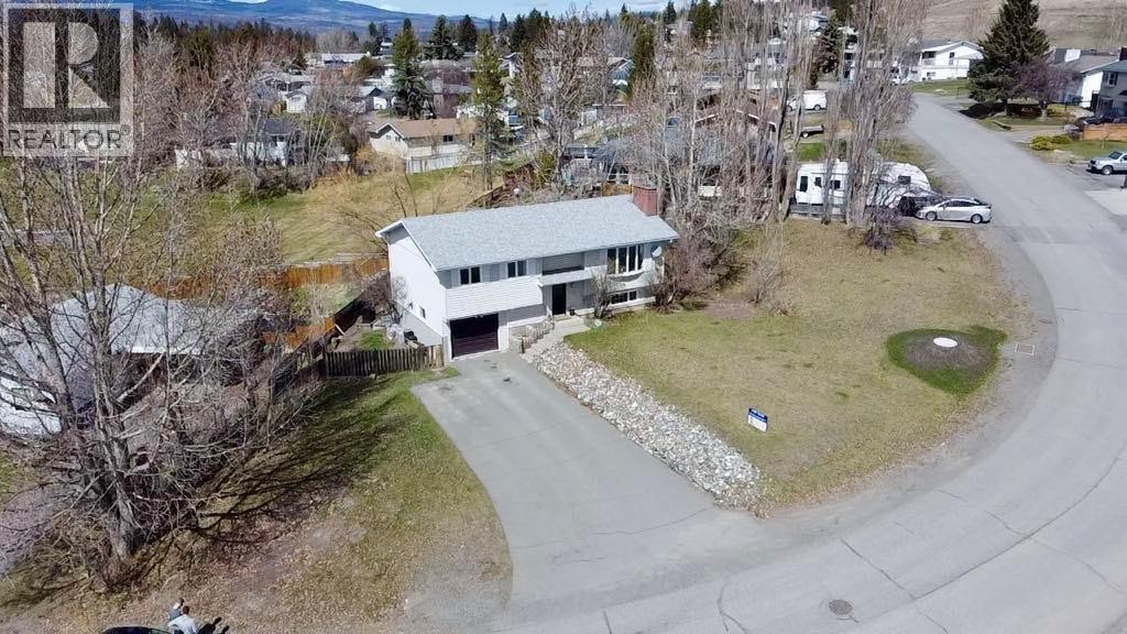 10 Beryl Drive, Logan Lake