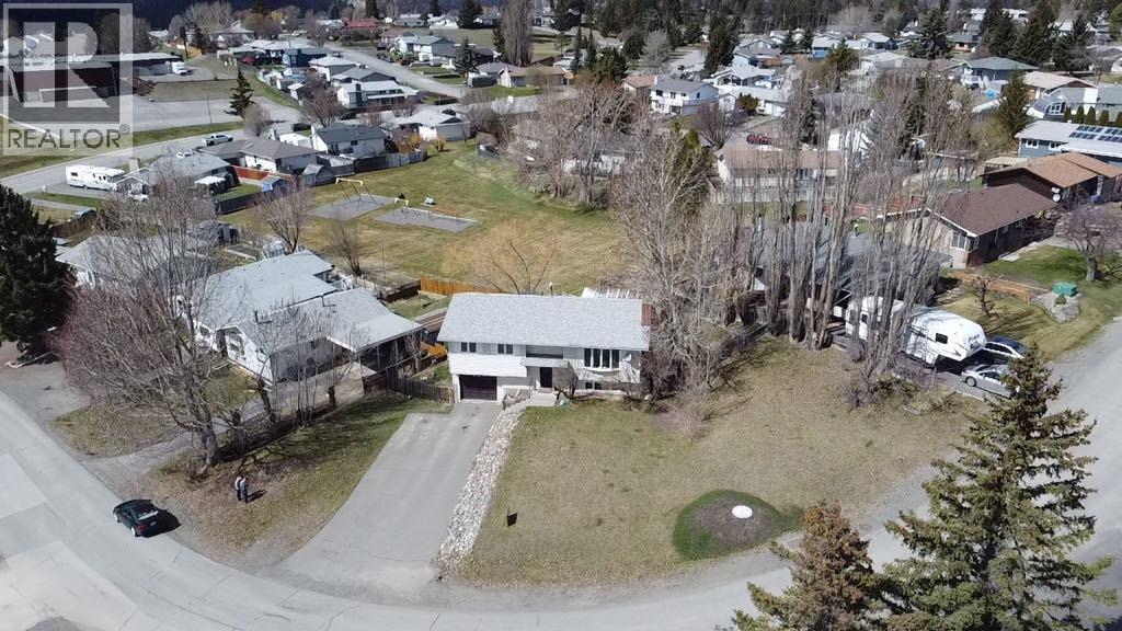 10 Beryl Drive, Logan Lake