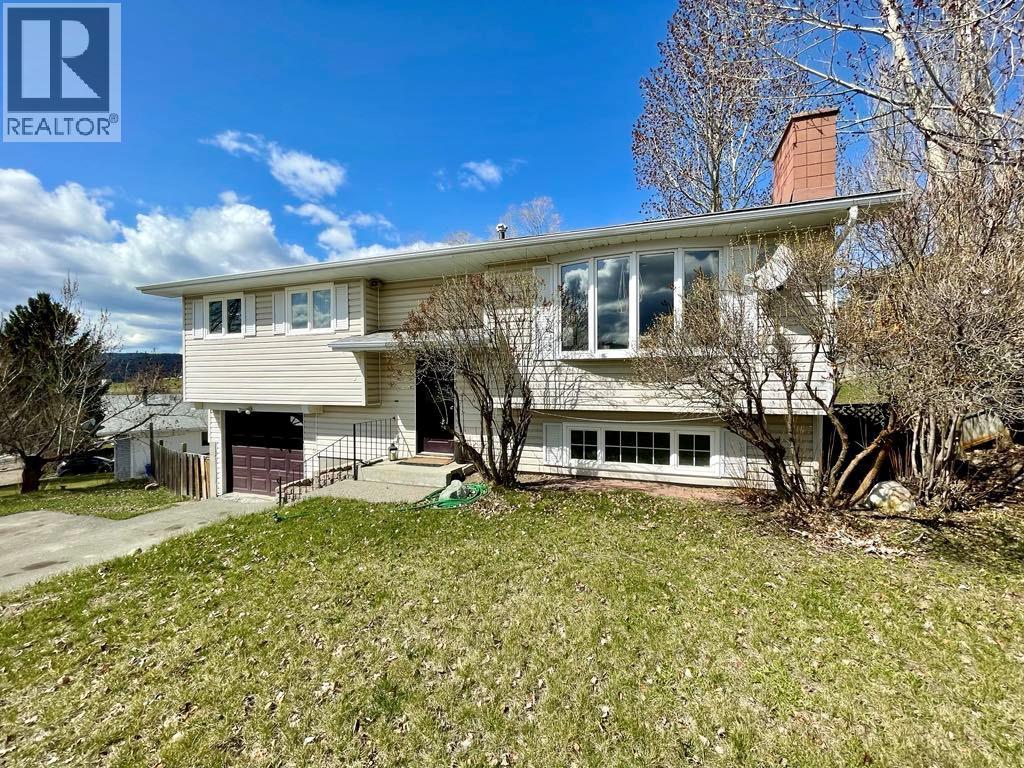 10 Beryl Drive, Logan Lake