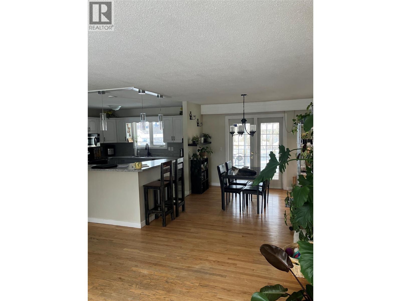 10 Beryl Drive, Logan Lake