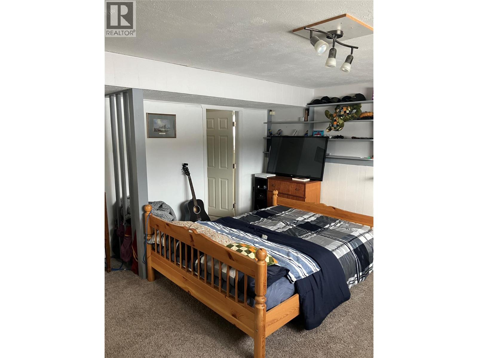 10 Beryl Drive, Logan Lake