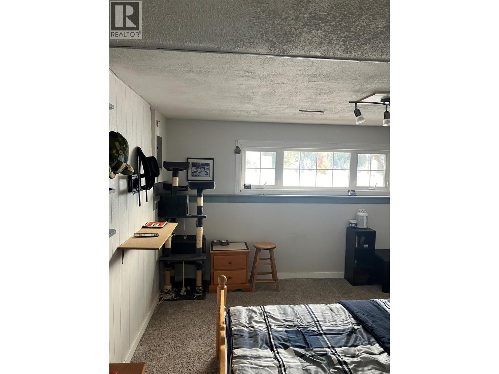 10 Beryl Drive, Logan Lake