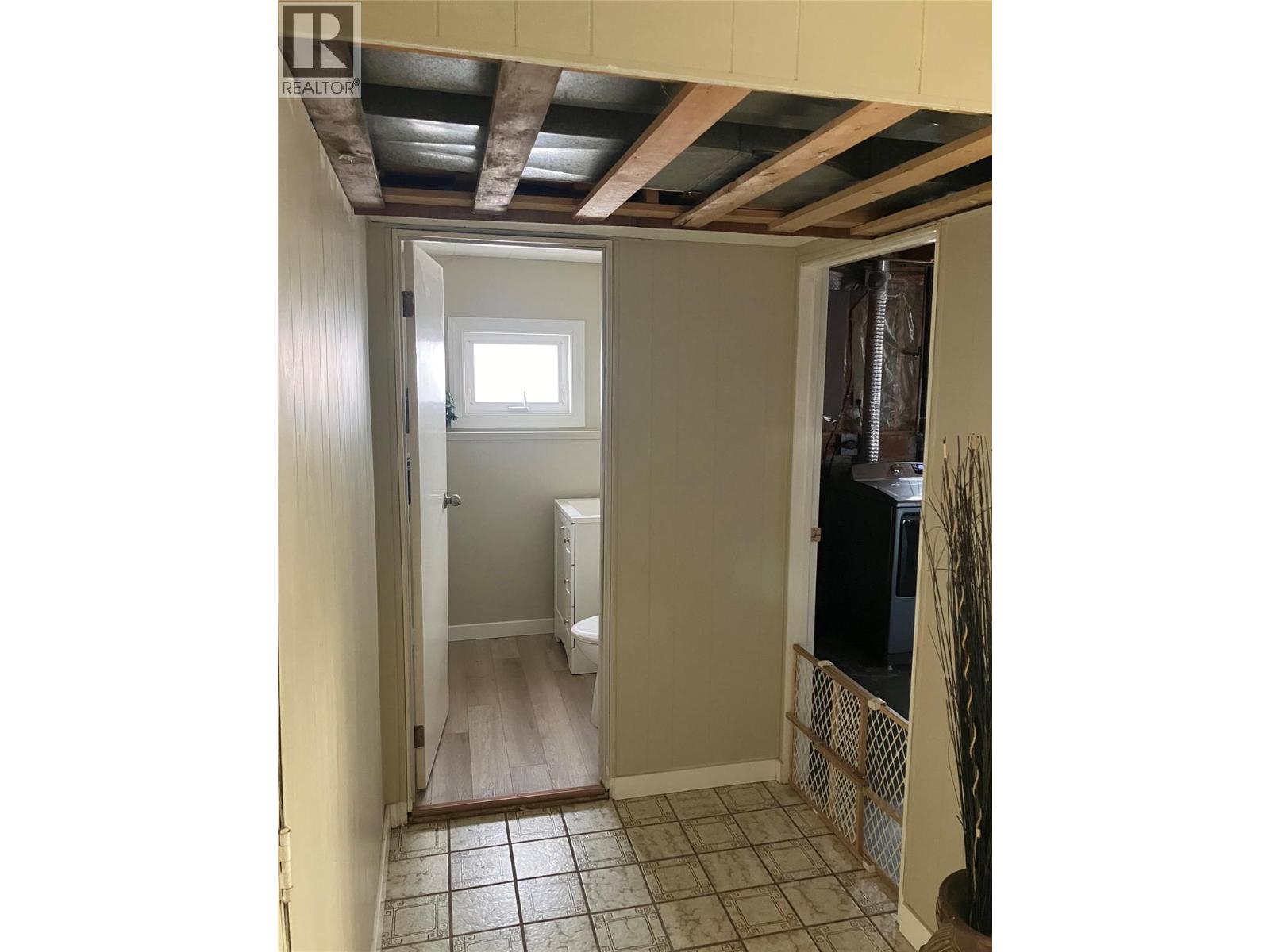 10 Beryl Drive, Logan Lake