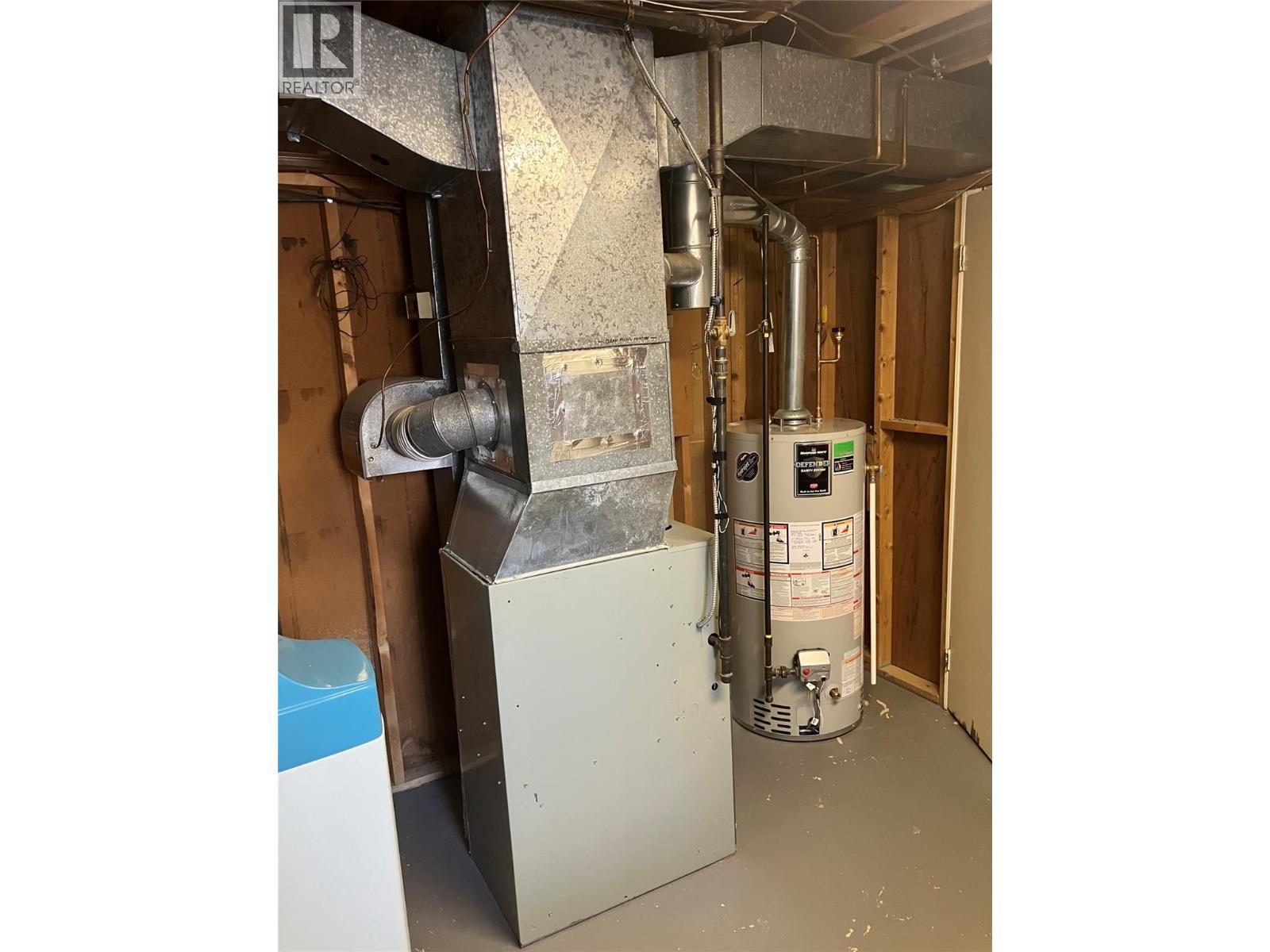 10 Beryl Drive, Logan Lake