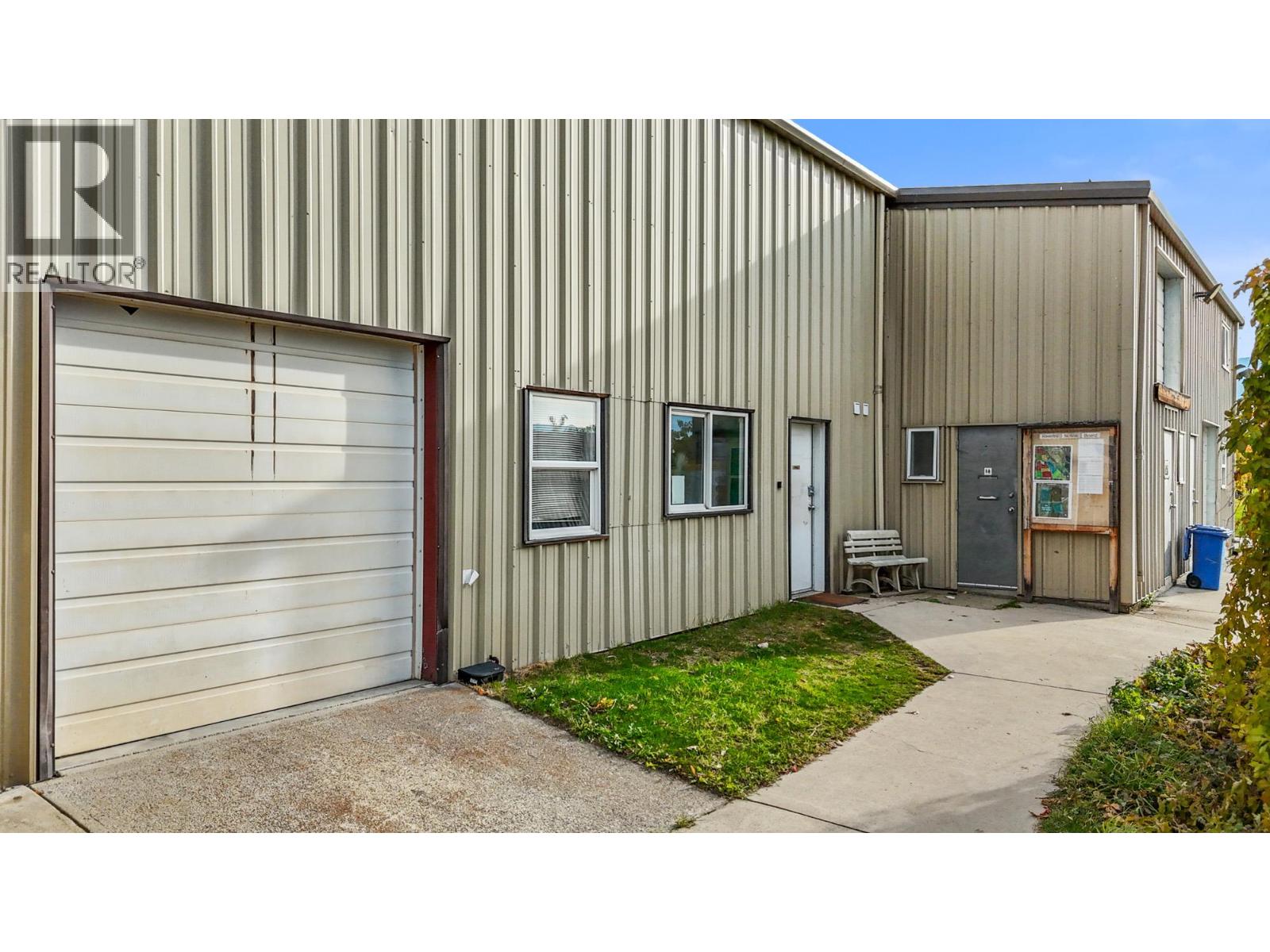  3700 Pooley Road, Kelowna