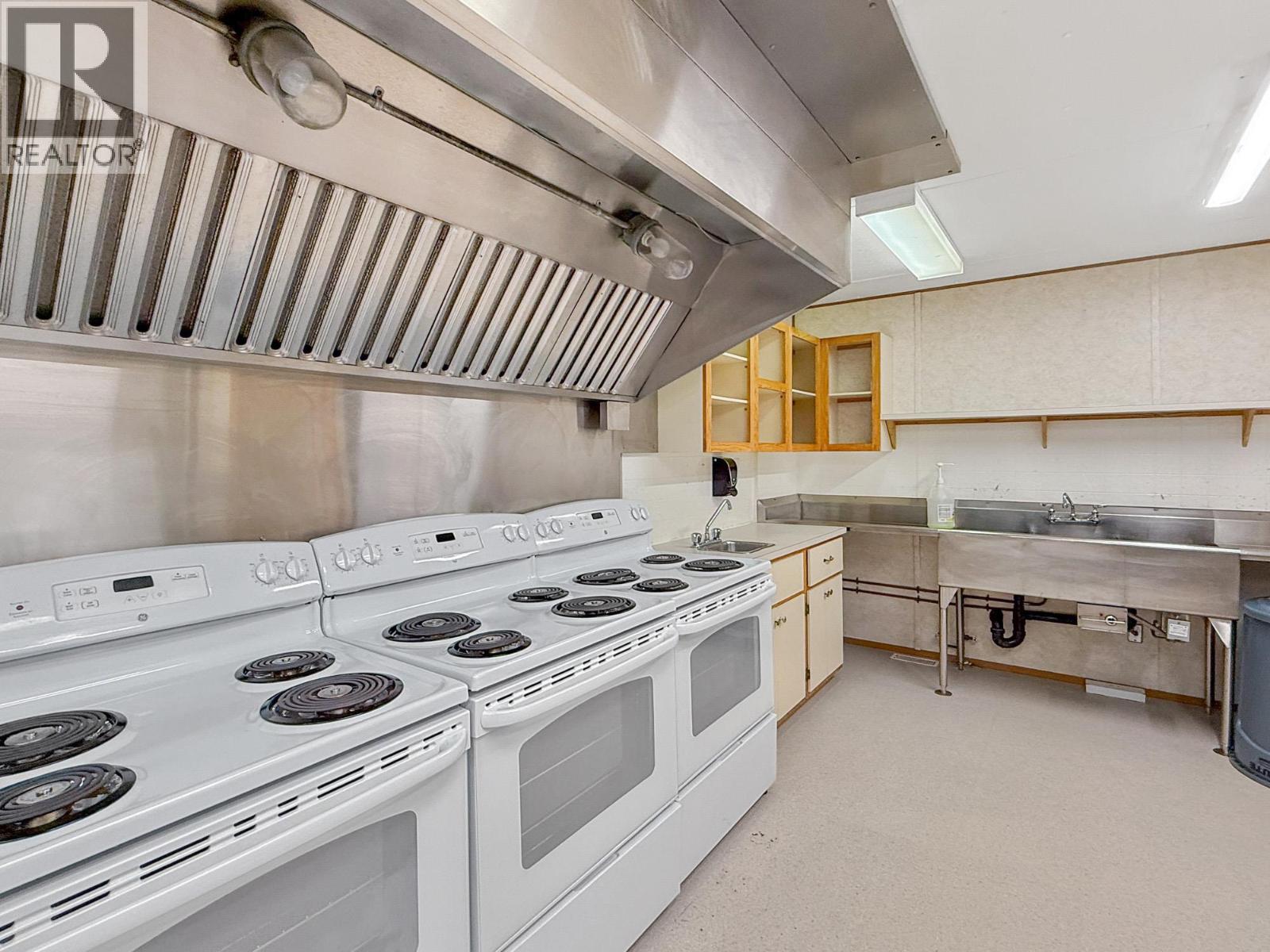  3700 Pooley Road, Kelowna