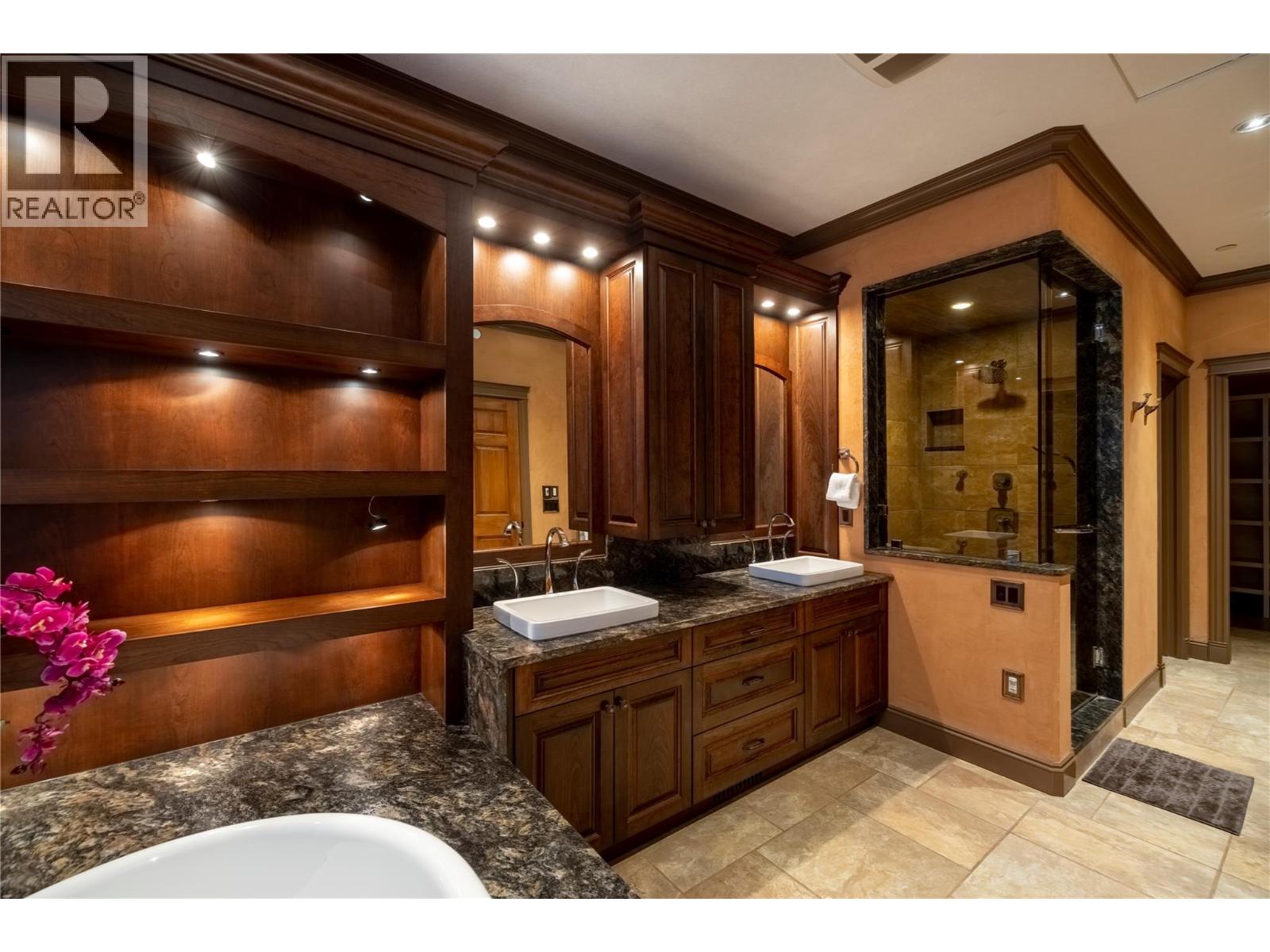  1727 Davidson Road, Lake Country