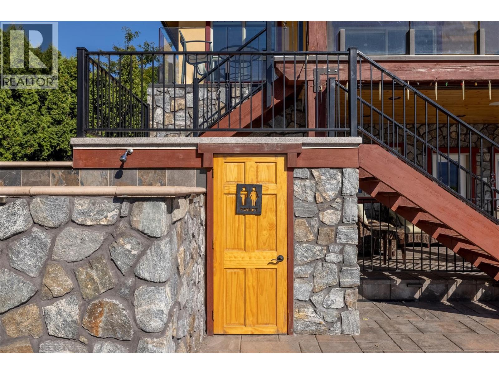  1727 Davidson Road, Lake Country