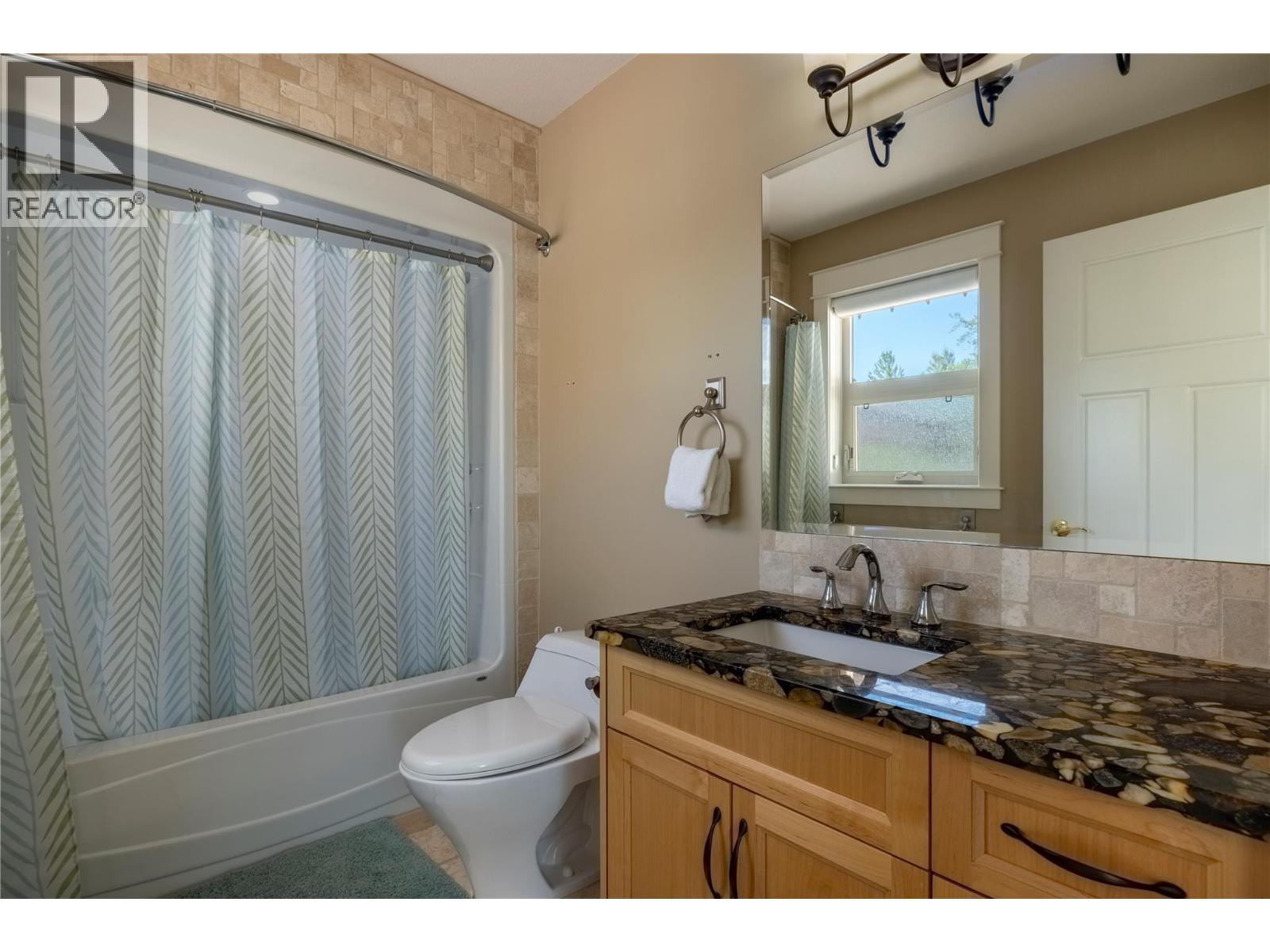  1727 Davidson Road, Lake Country