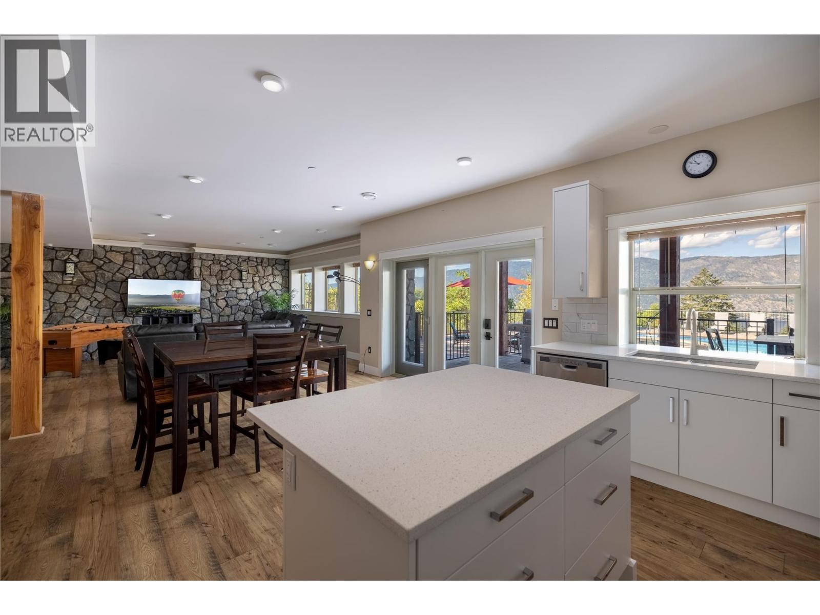  1727 Davidson Road, Lake Country