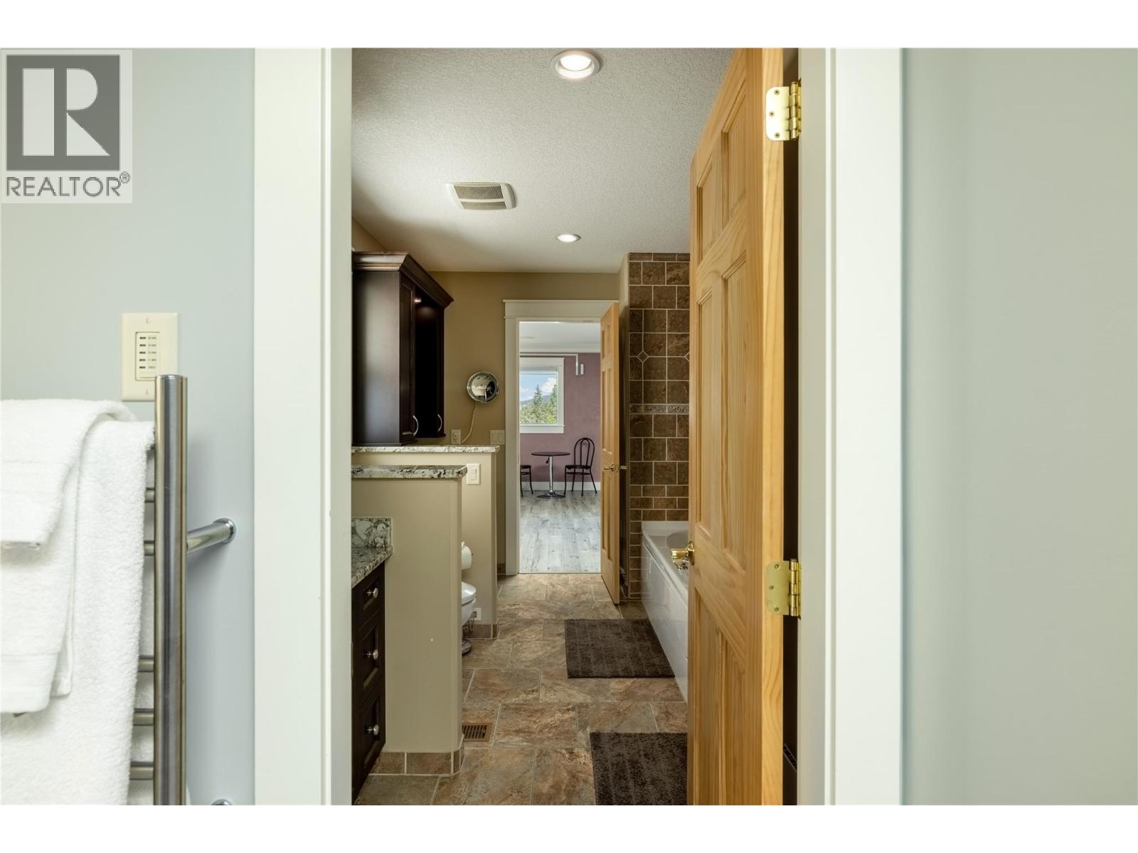  1727 Davidson Road, Lake Country