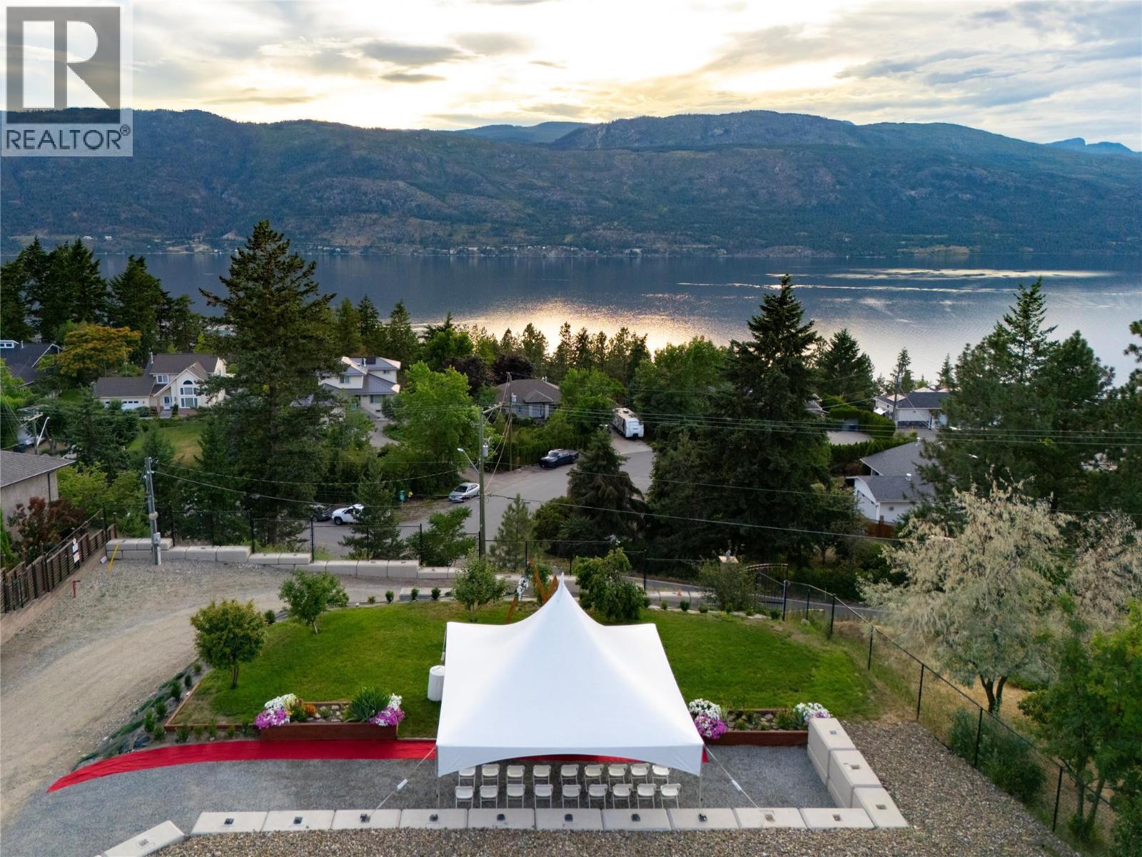  1727 Davidson Road, Lake Country