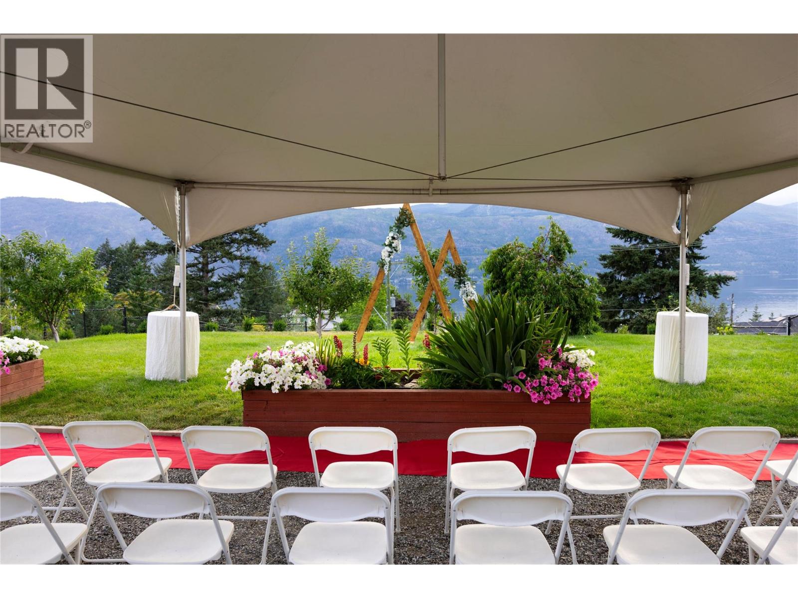  1727 Davidson Road, Lake Country