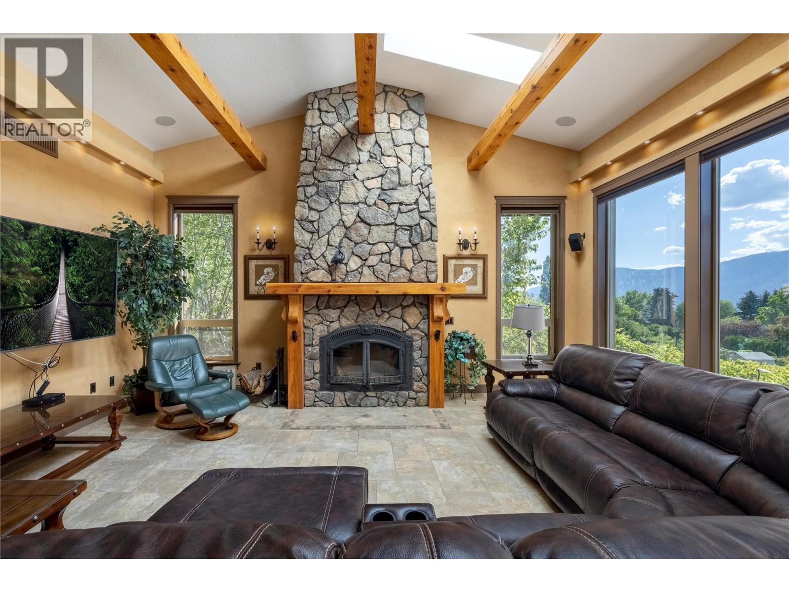  1727 Davidson Road, Lake Country