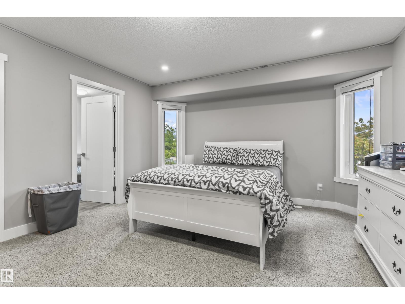 3747 30 ST NW, Edmonton