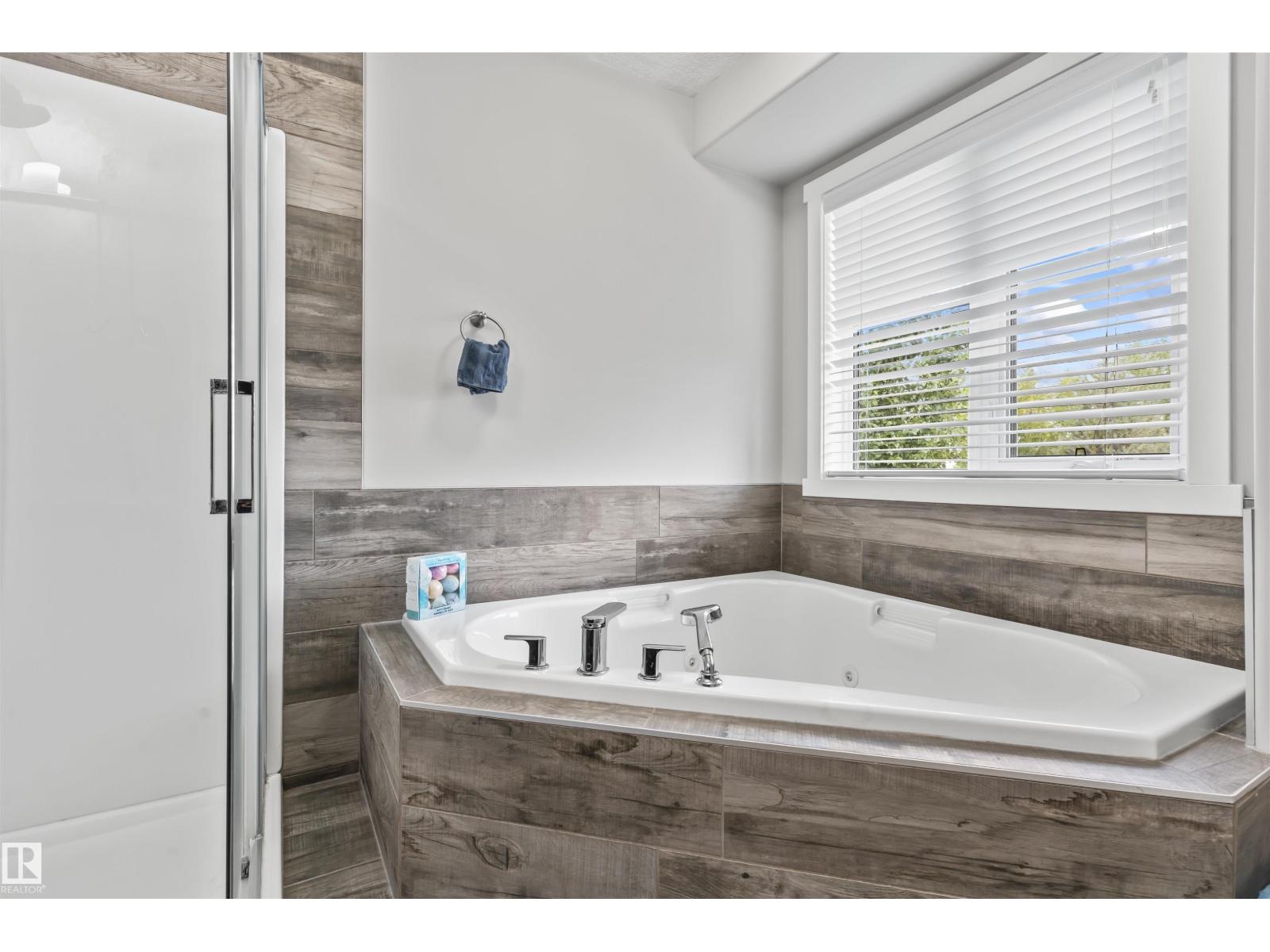 3747 30 ST NW, Edmonton