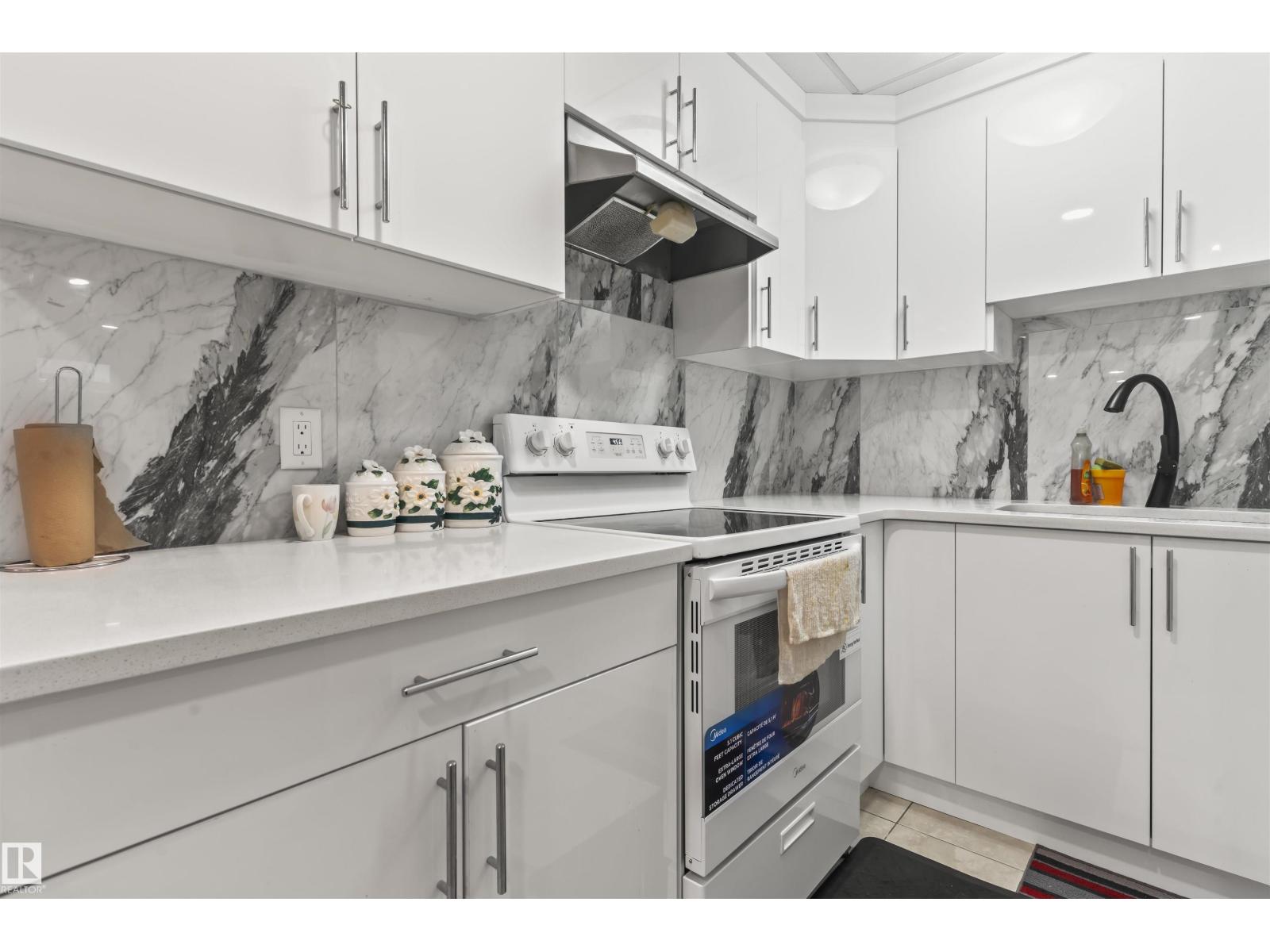 3747 30 ST NW, Edmonton