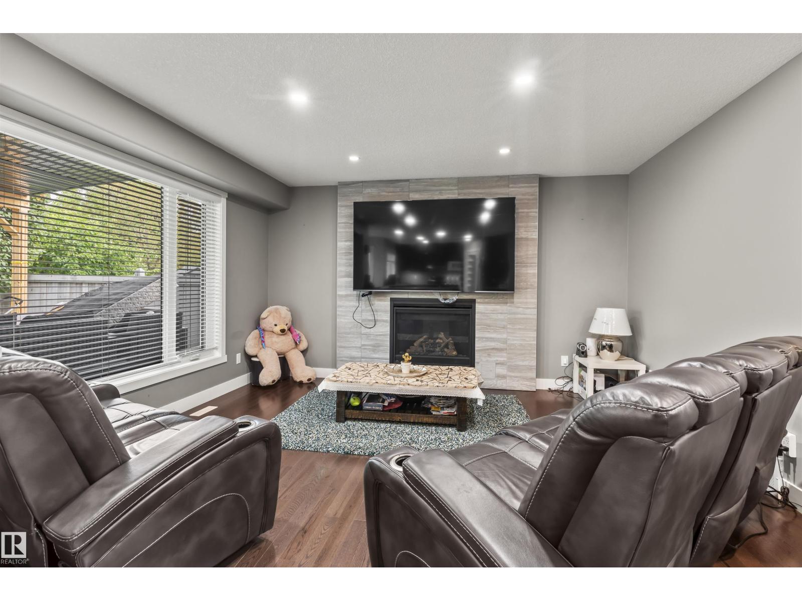 3747 30 ST NW, Edmonton