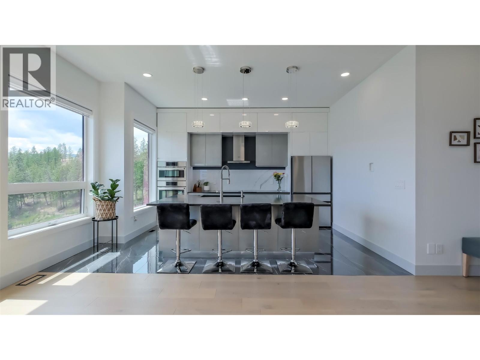  2863 Copper Ridge Drive, West Kelowna