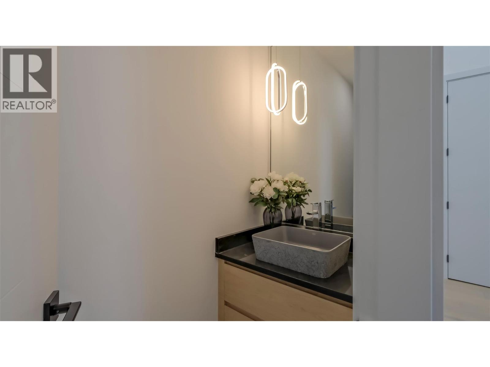  2863 Copper Ridge Drive, West Kelowna