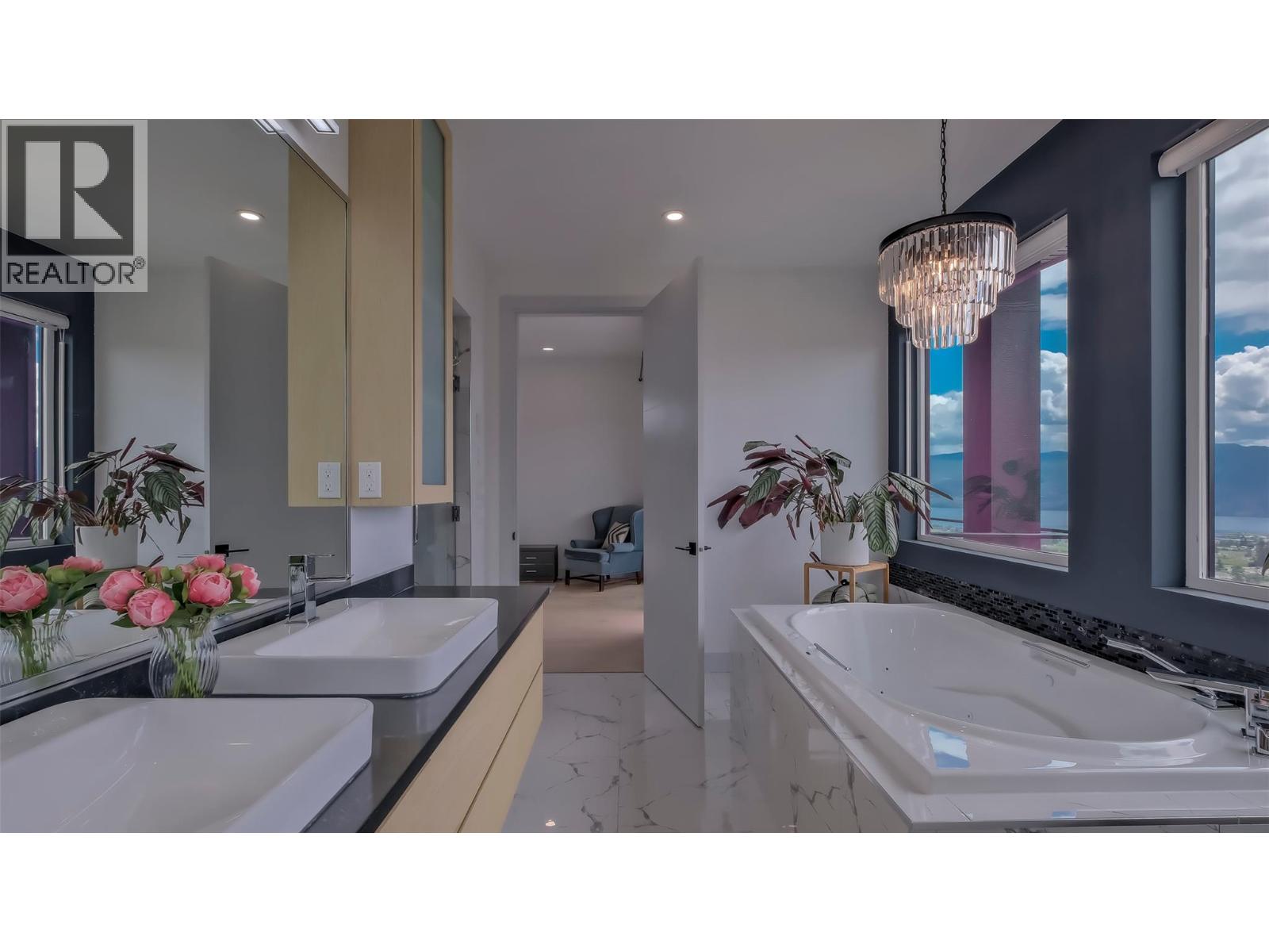  2863 Copper Ridge Drive, West Kelowna