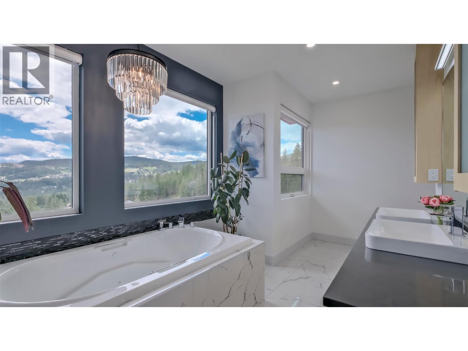  2863 Copper Ridge Drive, West Kelowna