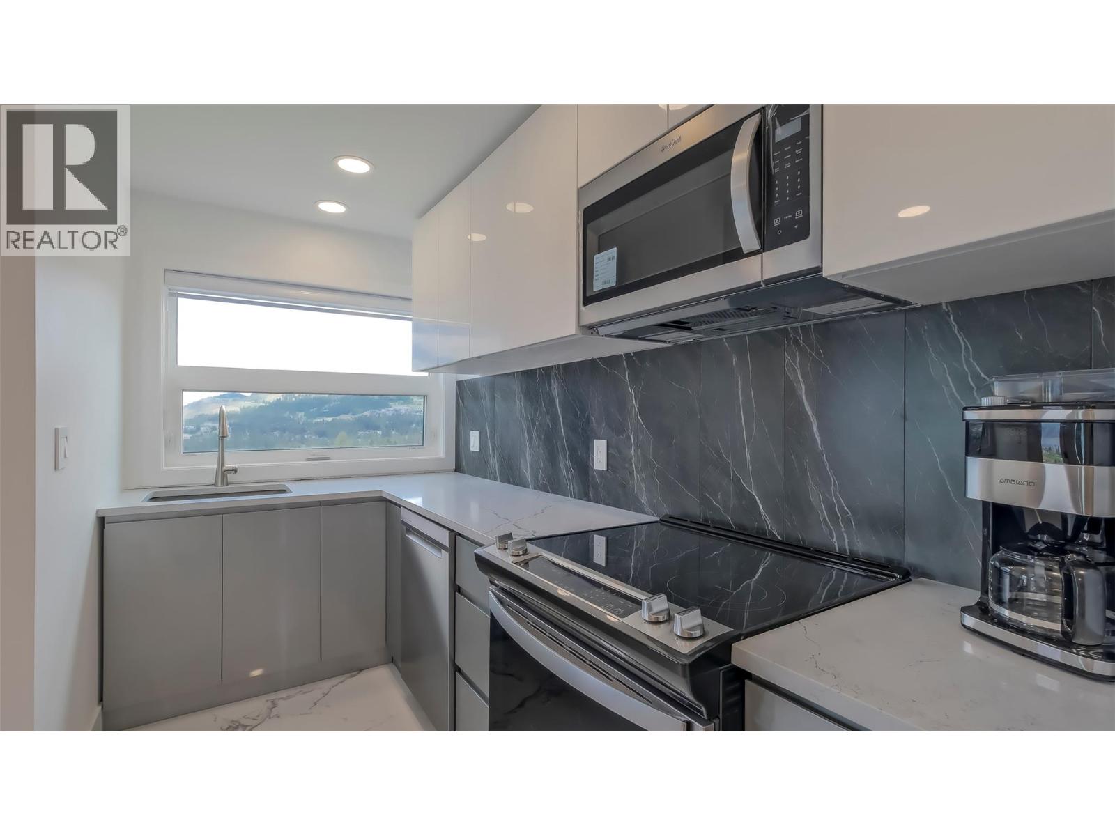  2863 Copper Ridge Drive, West Kelowna