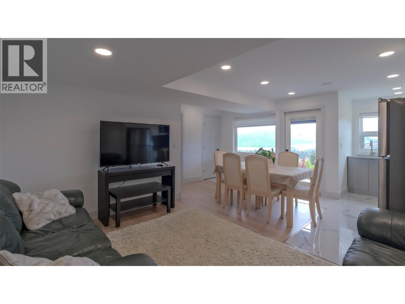  2863 Copper Ridge Drive, West Kelowna