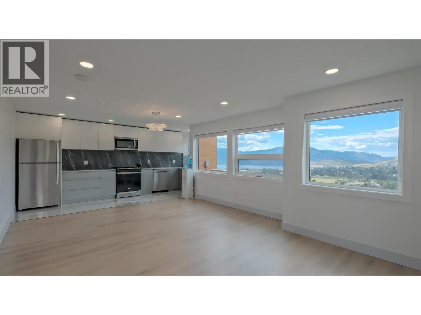  2863 Copper Ridge Drive, West Kelowna