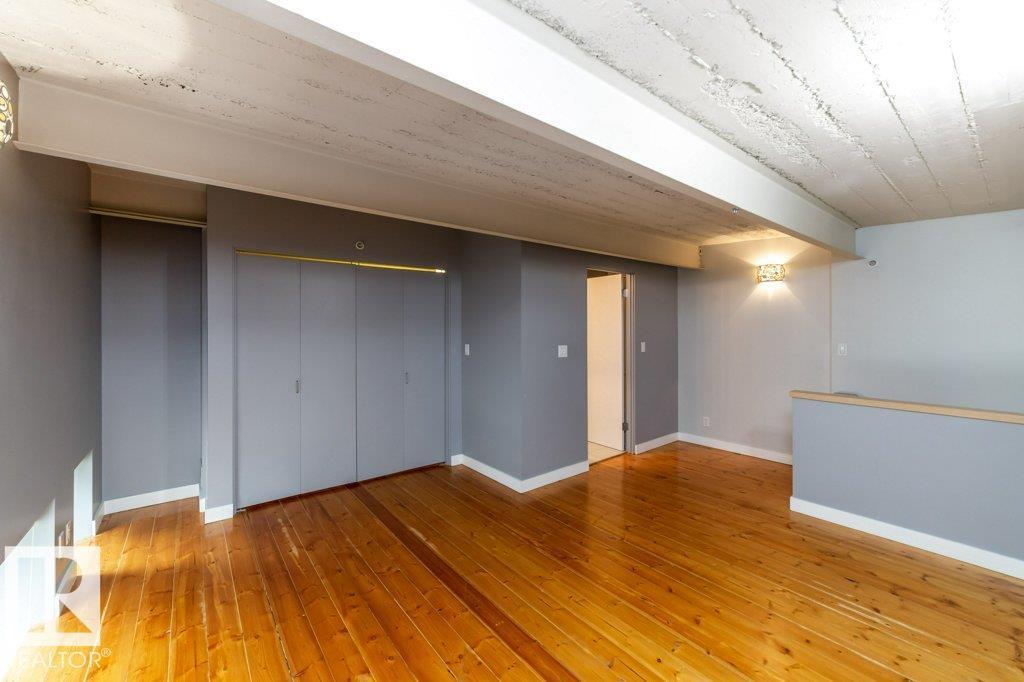 #208 10009 102 AV NW, Edmonton