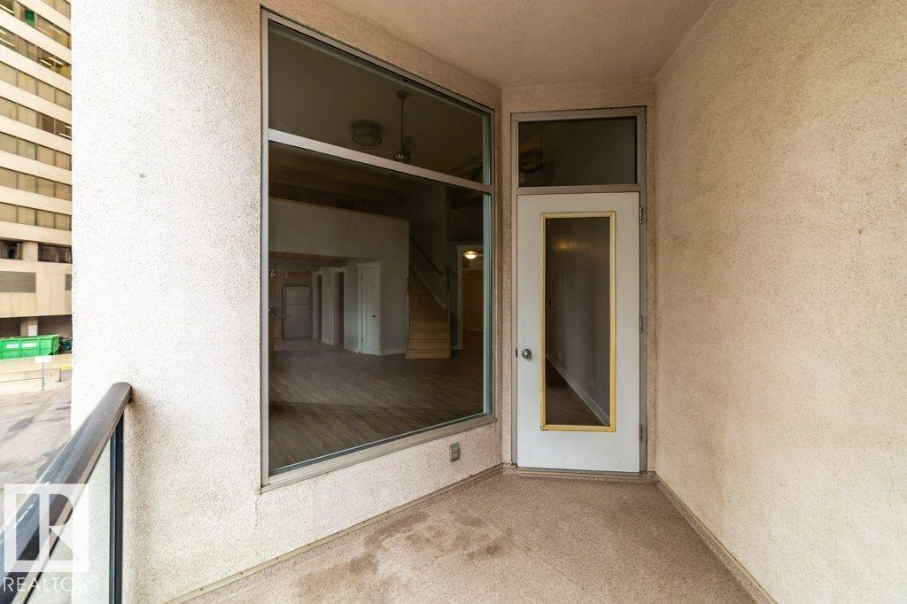 #208 10009 102 AV NW, Edmonton