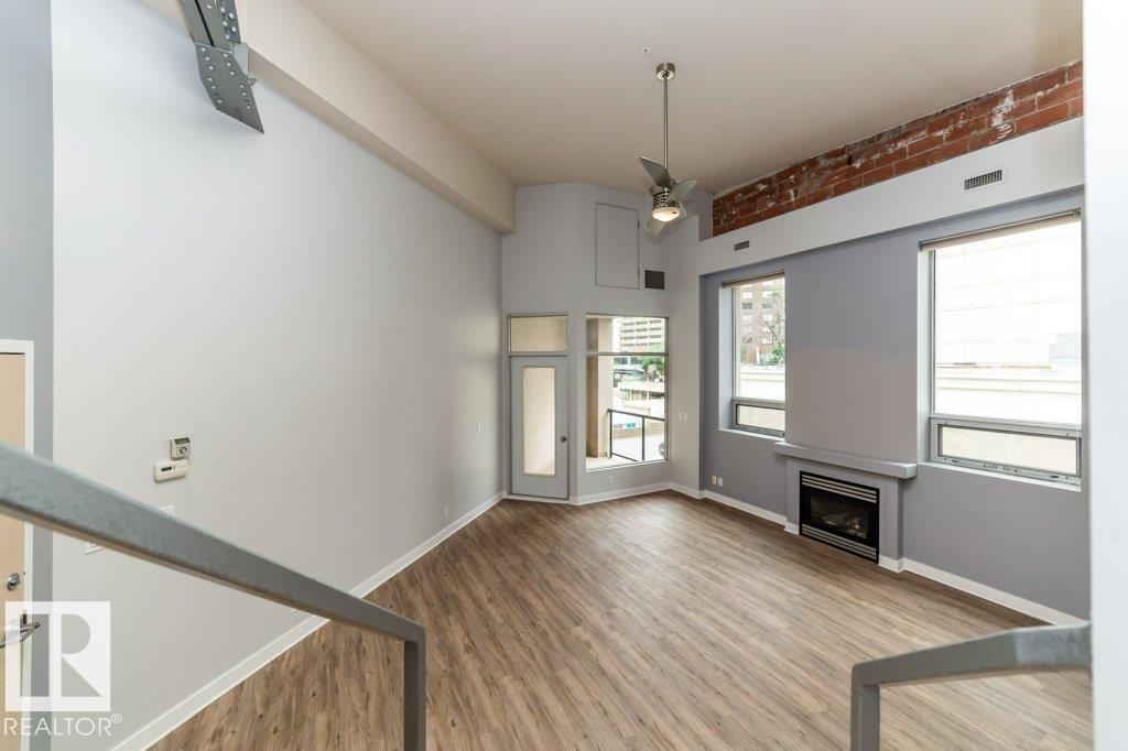 #208 10009 102 AV NW, Edmonton