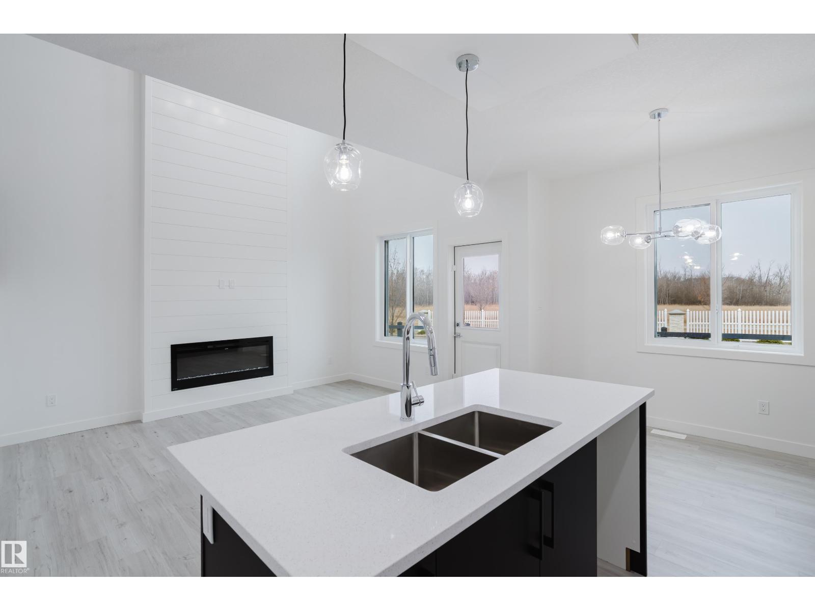 124 Mitchell BN, Leduc