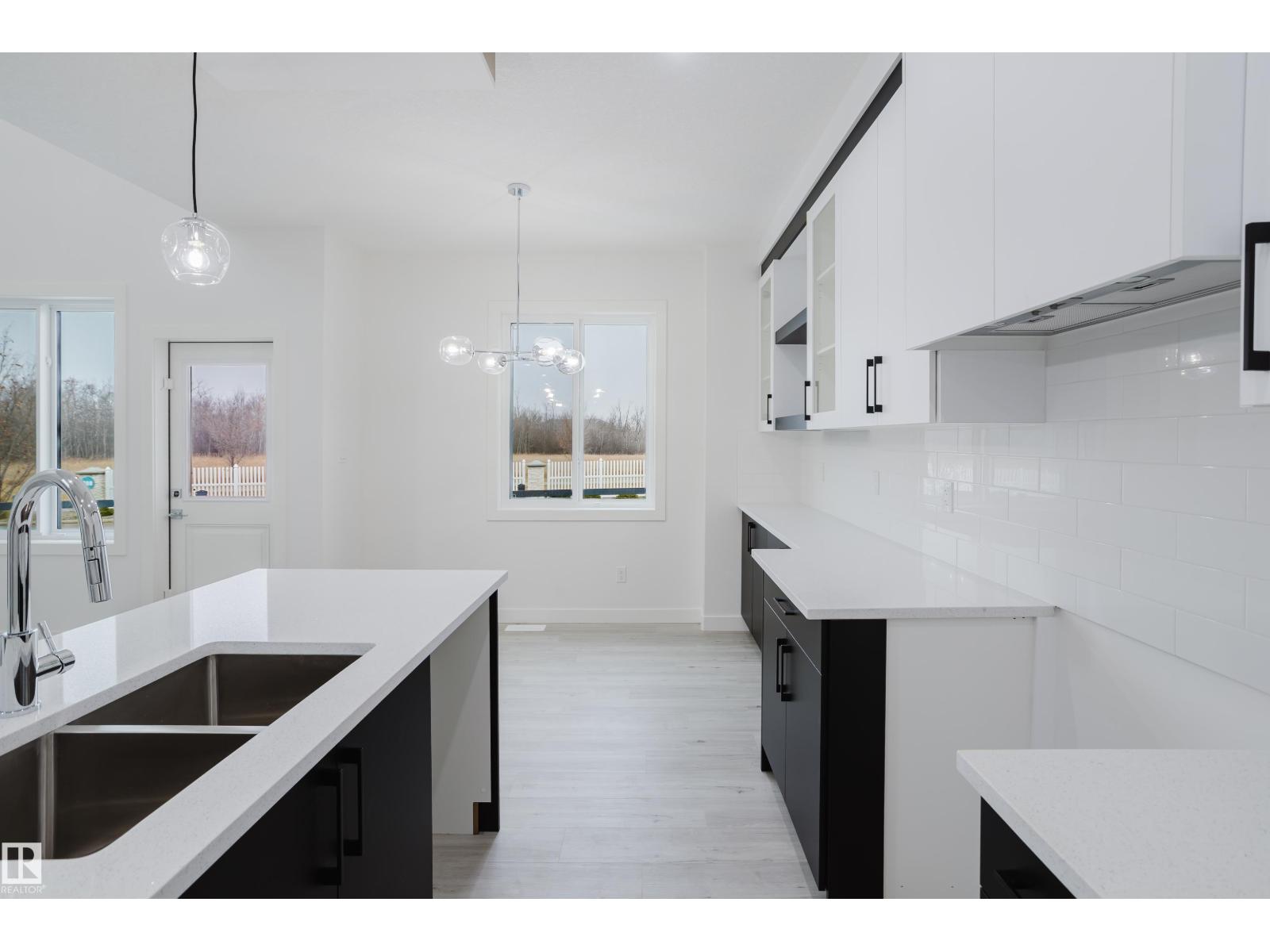 124 Mitchell BN, Leduc