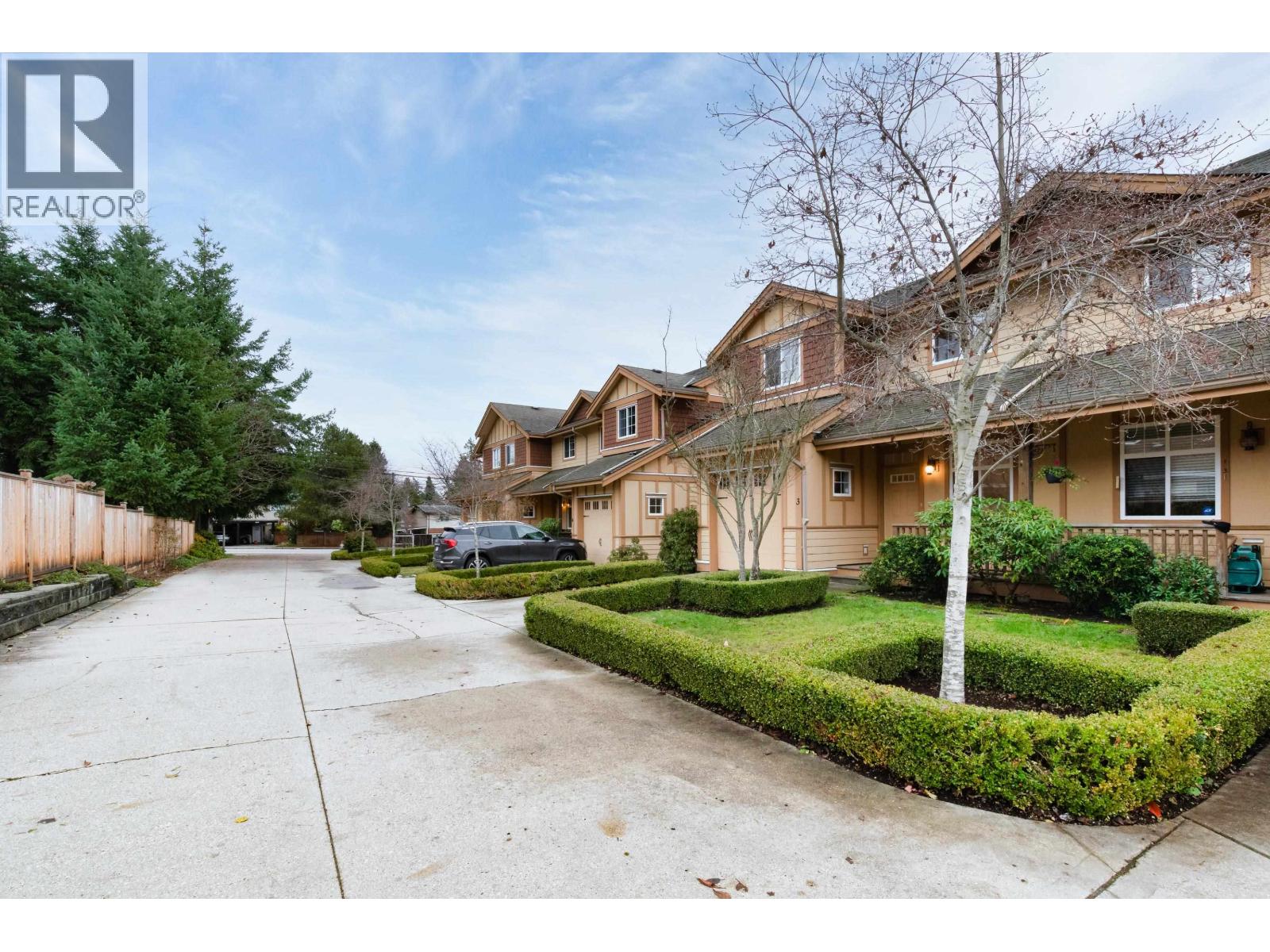 3 811 NORTH ROAD, Gibsons