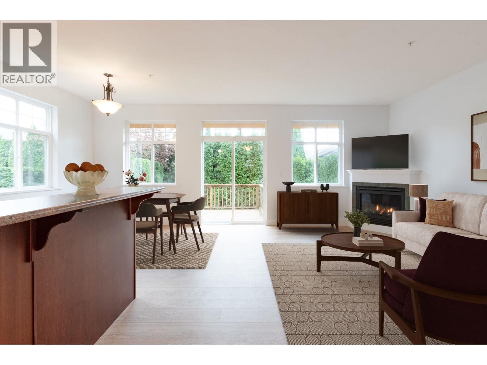 3 811 NORTH ROAD, Gibsons