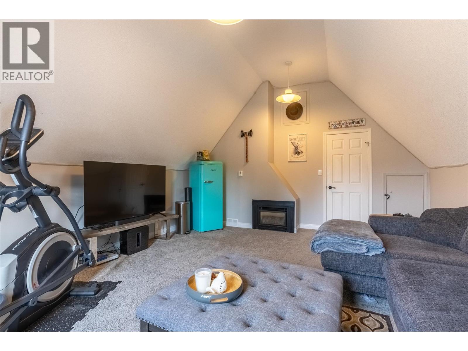 1915 GLEN GARY DRIVE - 16