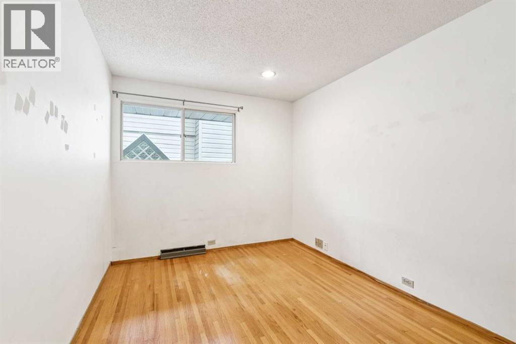 Single Family House Bungalow for Sale in  Bearspaw Drive NW Brentwood Calgary 