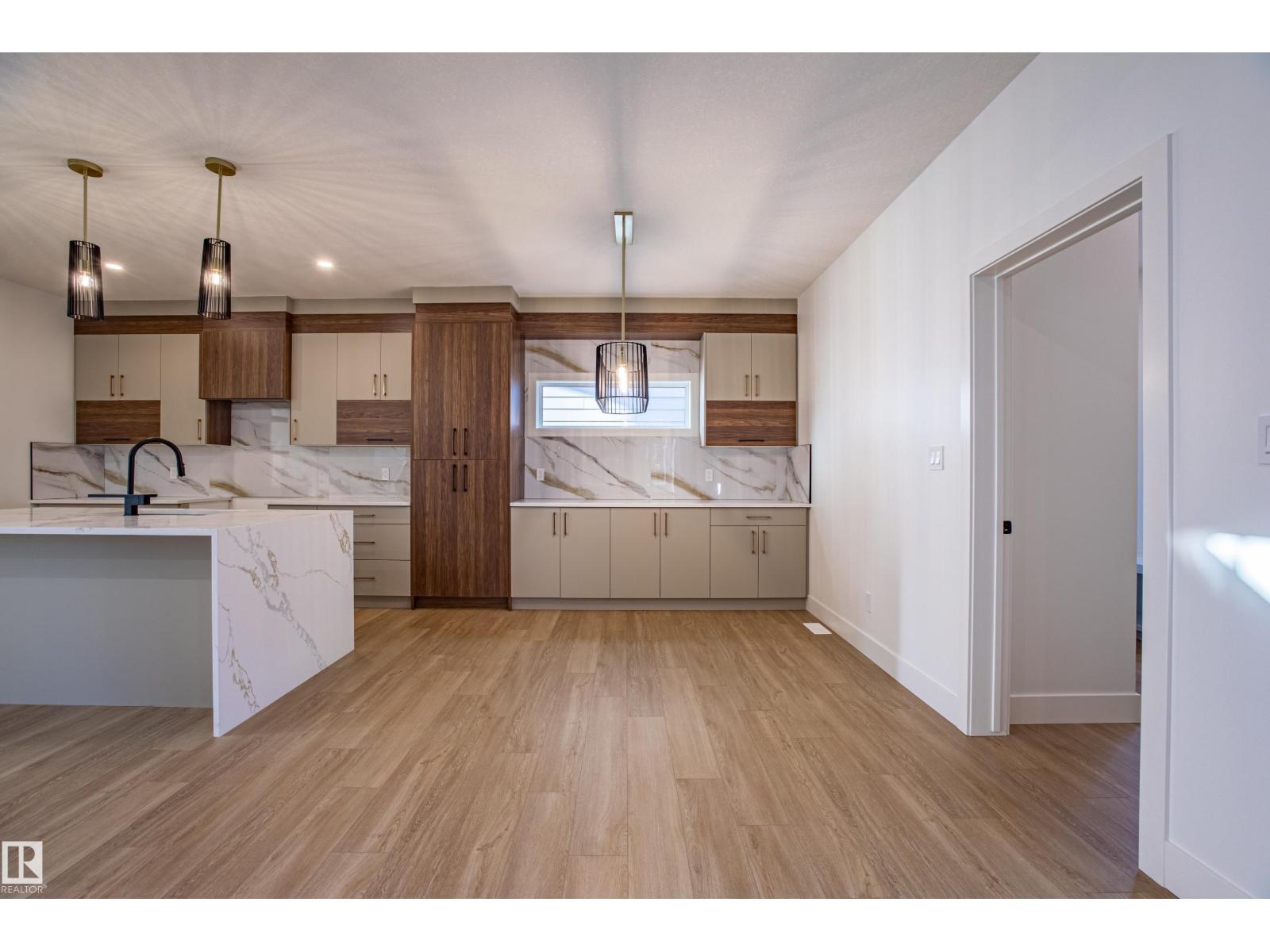 6115 CRAWFORD DR SW, Edmonton