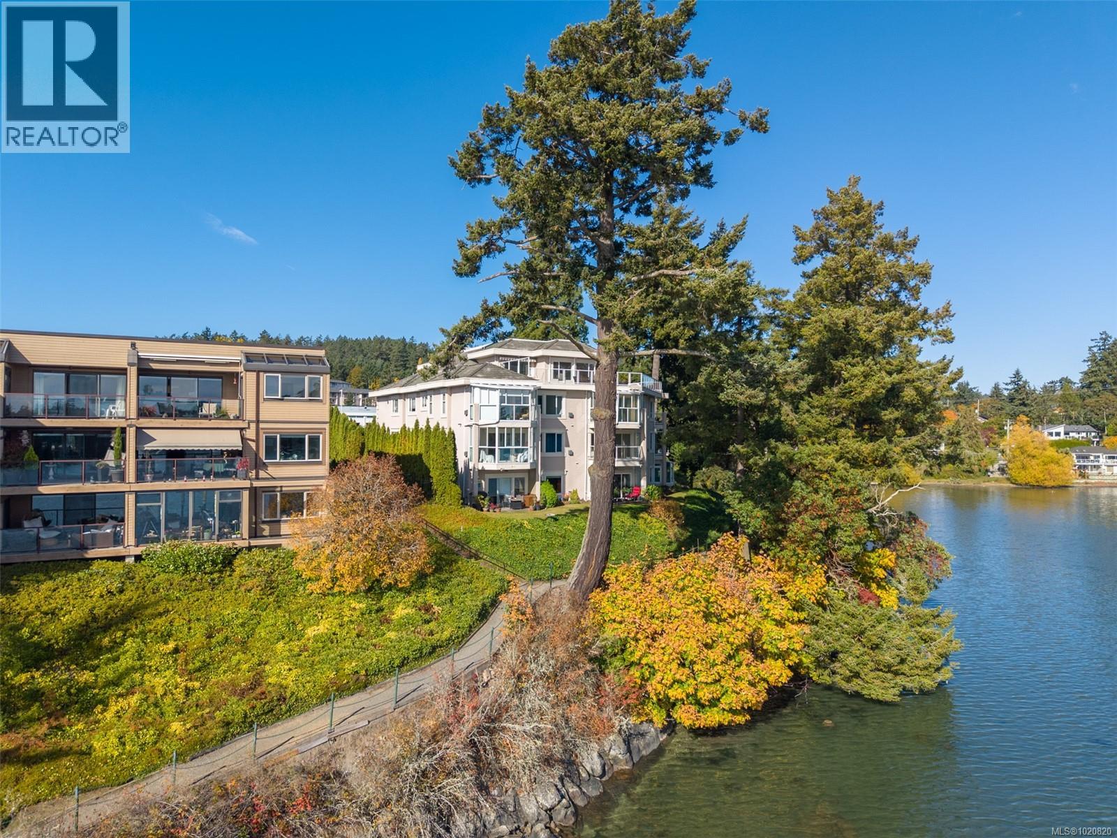 306 1 Buddy Rd, View Royal