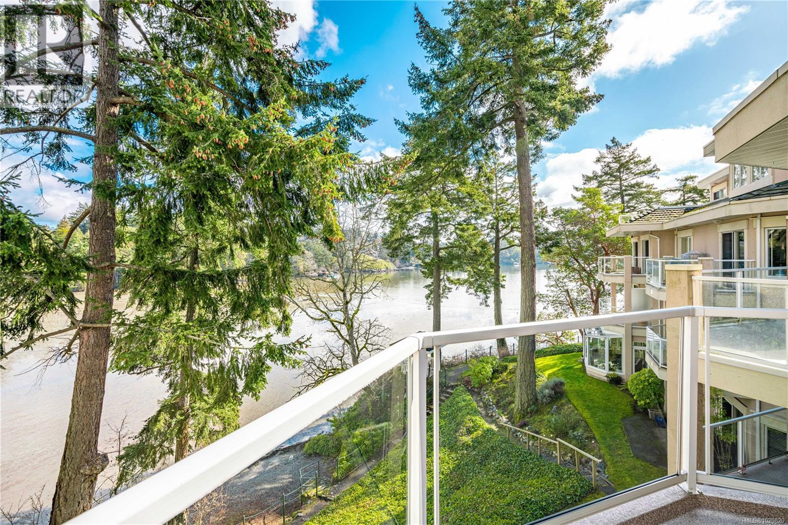 306 1 Buddy Rd, View Royal