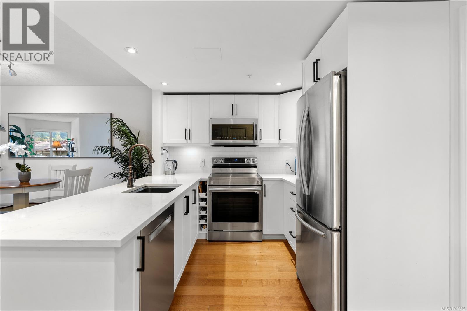 304 1 Buddy Rd, View Royal