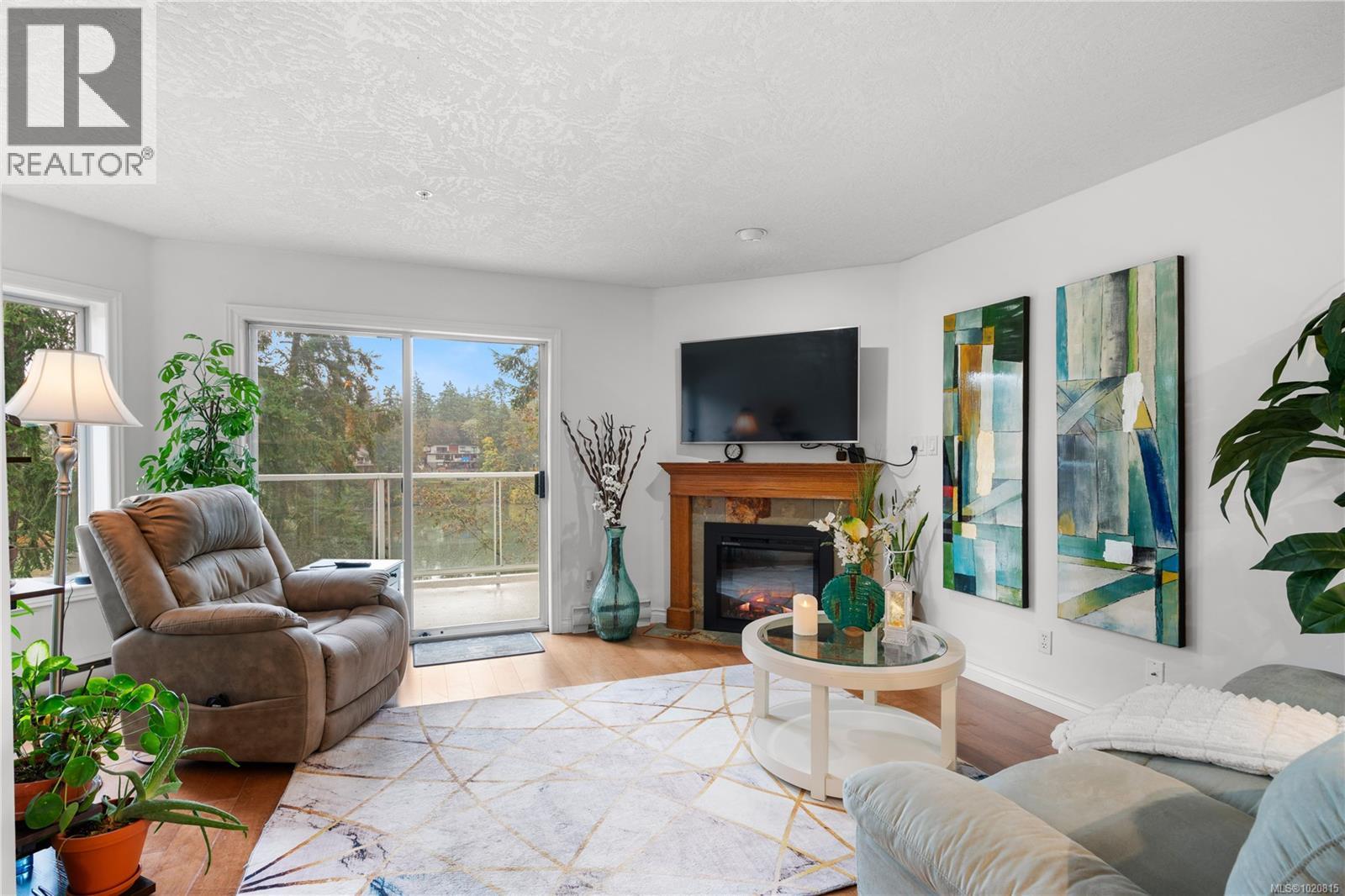 304 1 Buddy Rd, View Royal