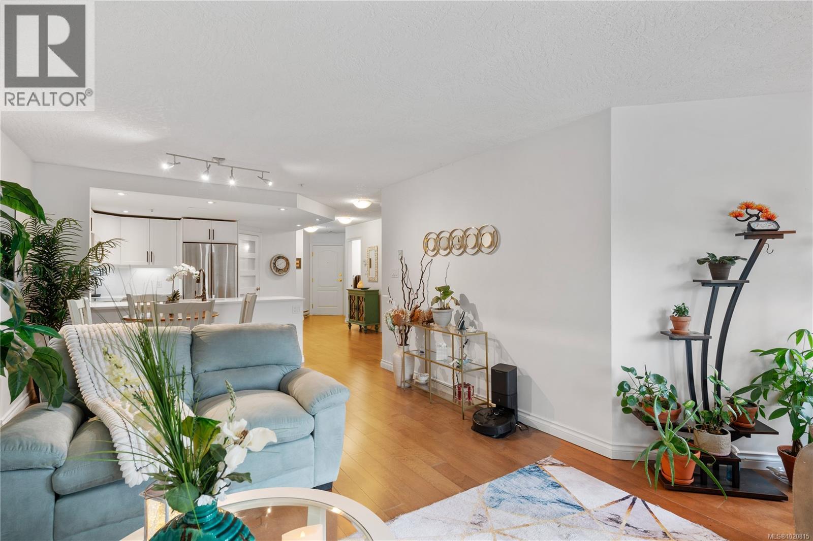 304 1 Buddy Rd, View Royal