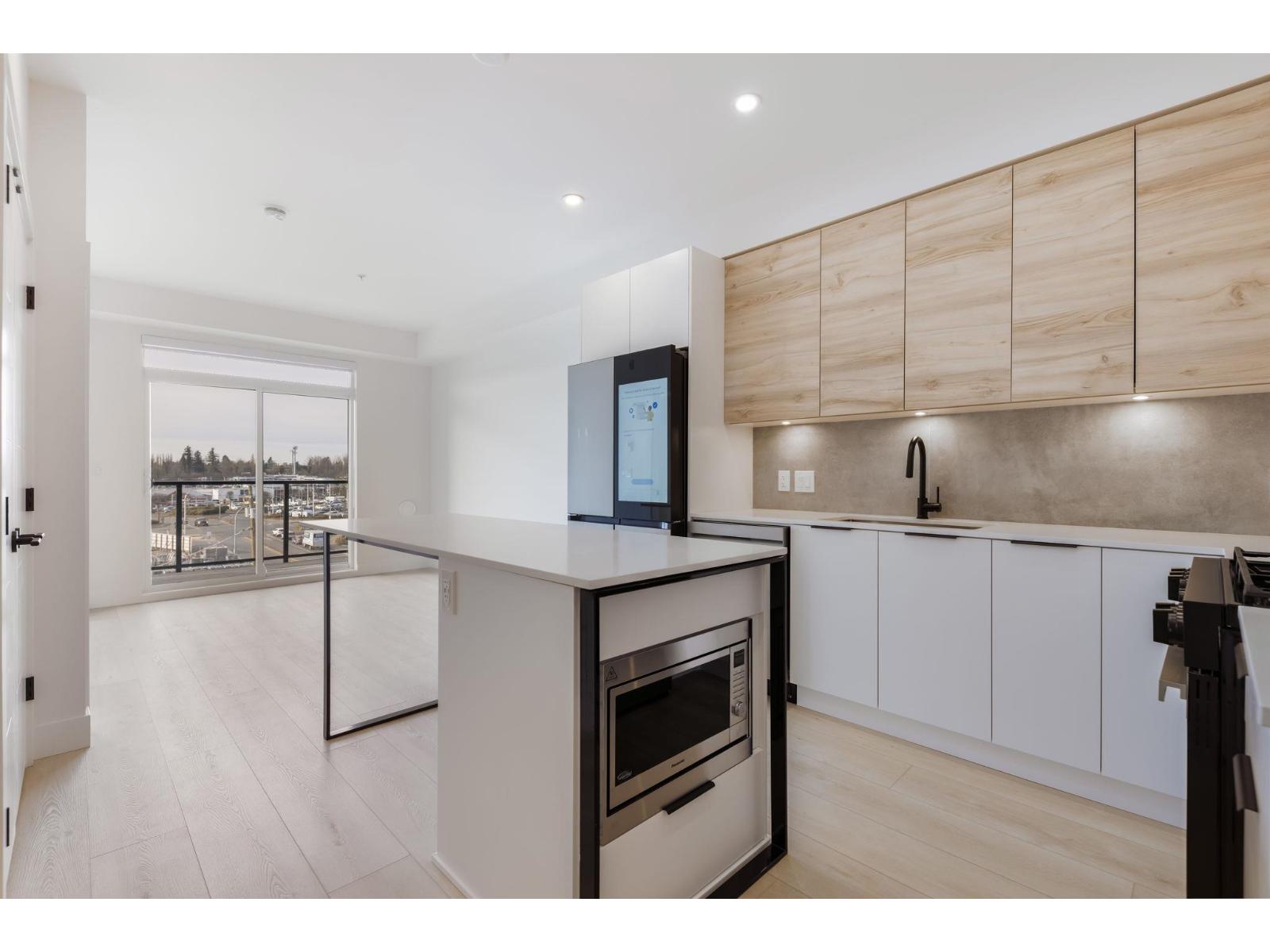 303 30490 CARDINAL AVENUE, Abbotsford