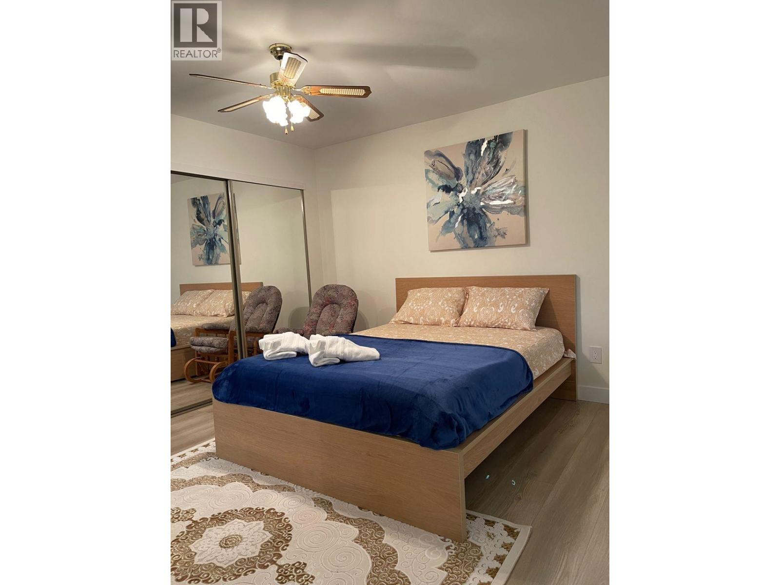 330 BAYVIEW ROAD, Lions Bay